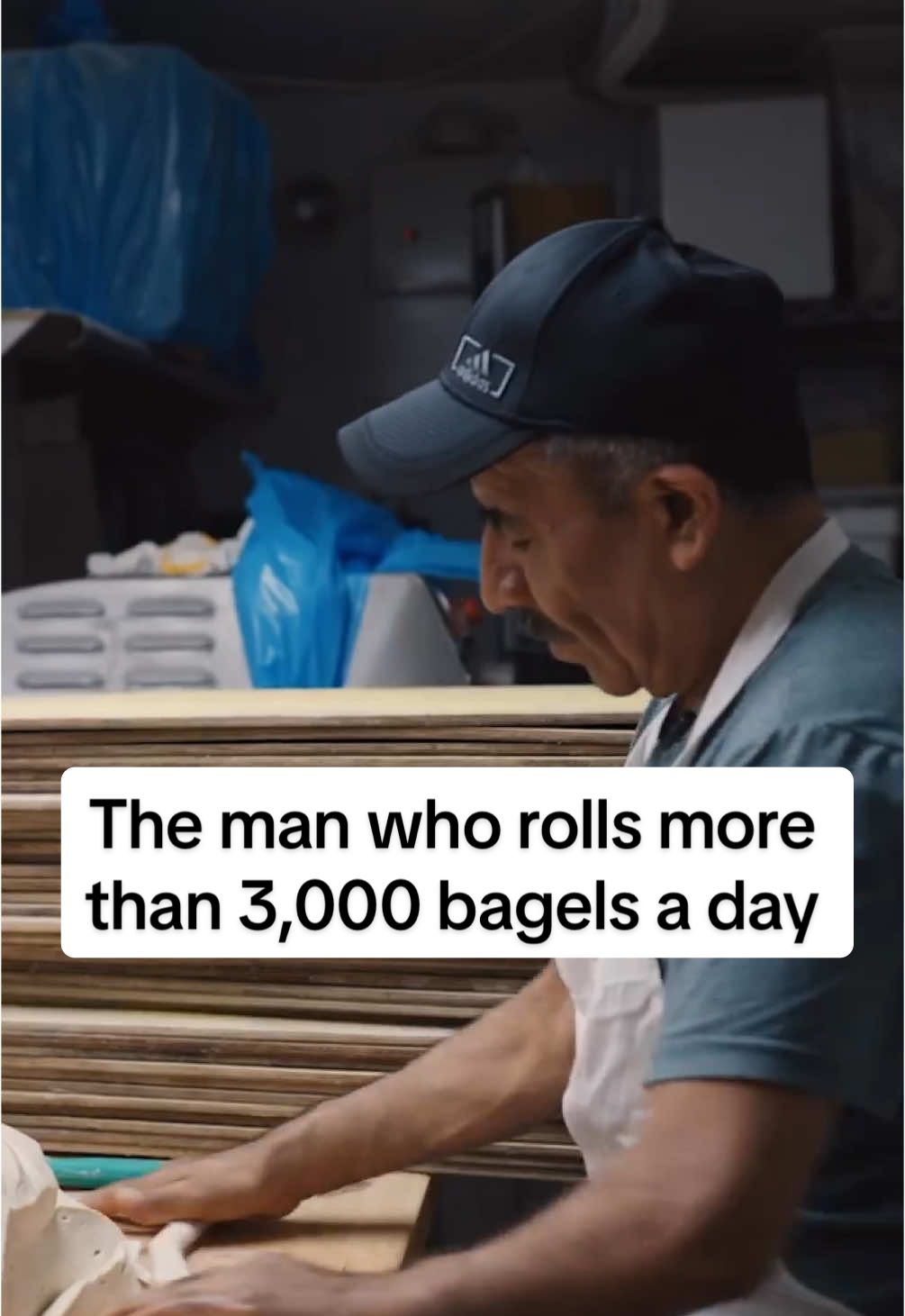 Celestino García makes 3,000+ bagels by hand every day! #foodtiktok #restaurant #nyc #bagel 