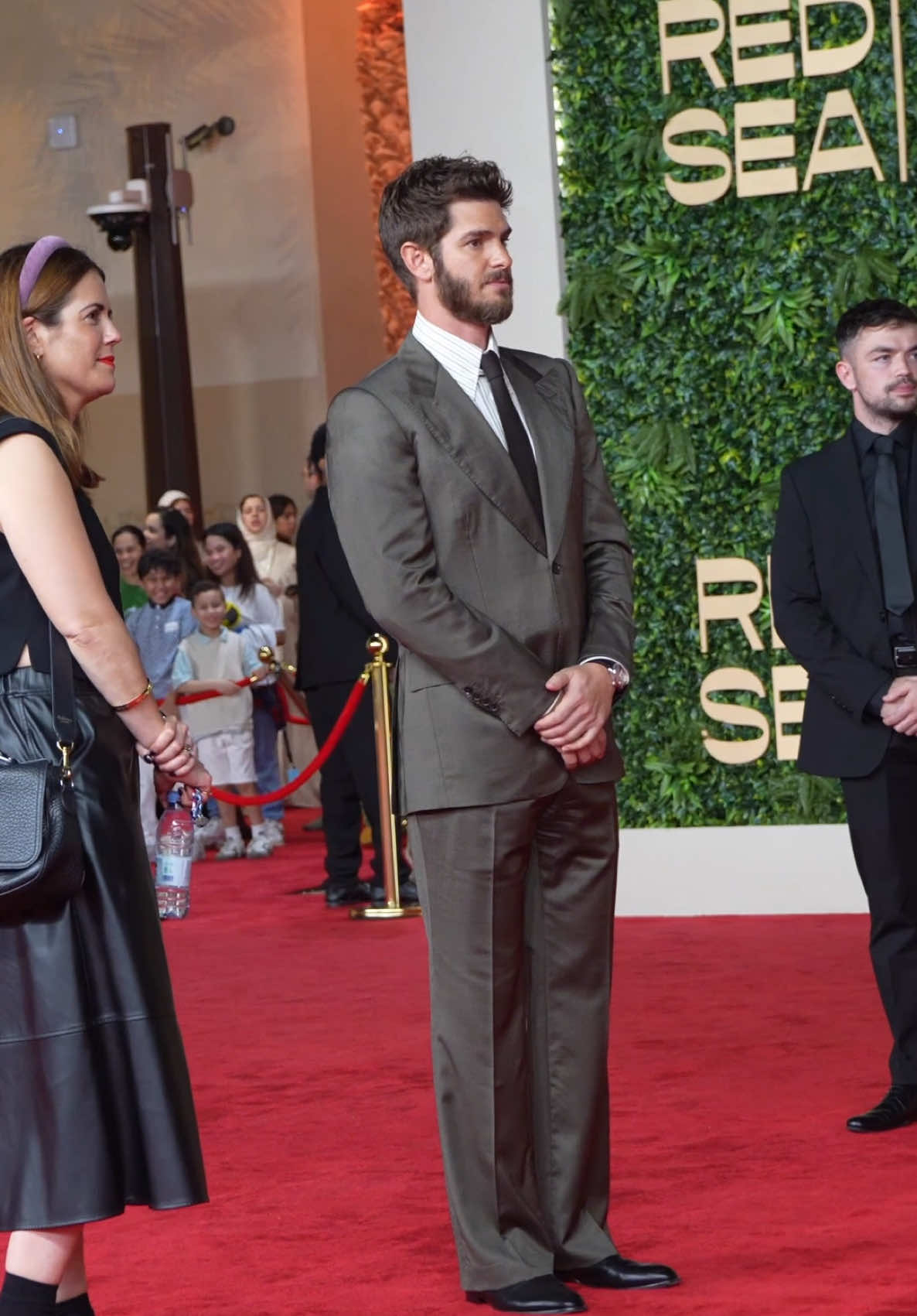 Andrew Garfield & shraddha kapoor 🤝✨ #andrewgarfield #shraddhakapoor #viral #explore #foryou #fyp #hollywood #bollywood #redseafilmfestival #jeddah 