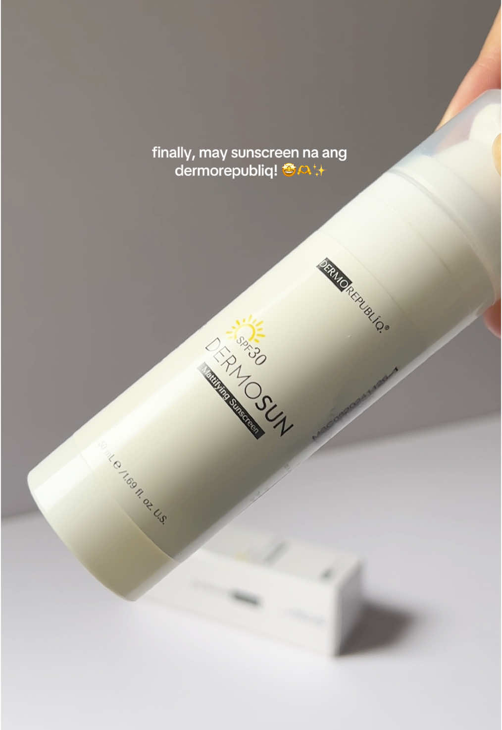 sunscreen from dermorepubliq??? HEAVEN!!! 🤩🫶✨🤍 #sunscreen #sunscreenreview #sunscreenviral #dermorepubliq #dermosun #dermorepubliqsunscreen #skincare #skincareroutine #skincaretips #skincareviral #mattifying 