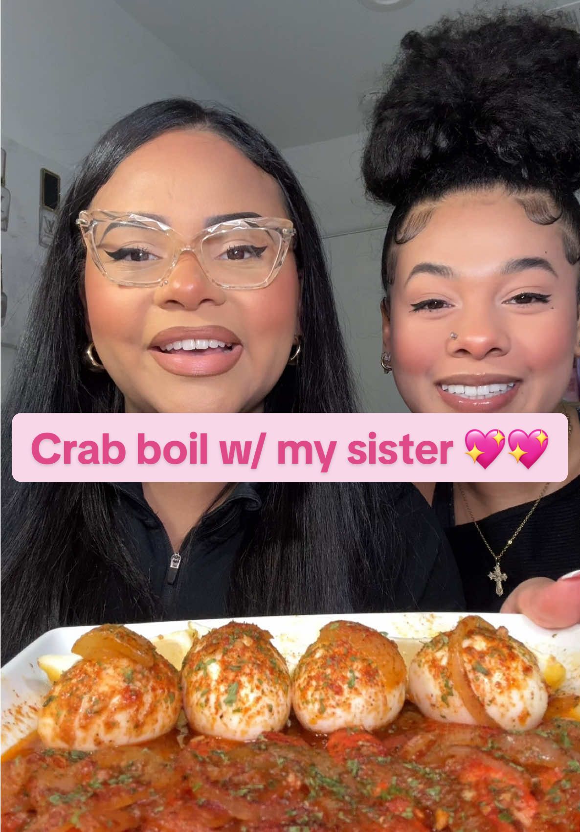 Crab boil with my sis @Aaronmyarbrough💖 !! 🩷🩷🩷  Lets connect!: snapchat aliviaadonai 🤍 YT channel - aliviaadonai 🤍  IG - aliviaadonai 🤍  LOVE YOU GUYS! 😘😘😘 #crabboil #crab #sisters #mukbang #fypシ #fypシ゚viral #fypage #viralvideo #viraltiktok #fyp 