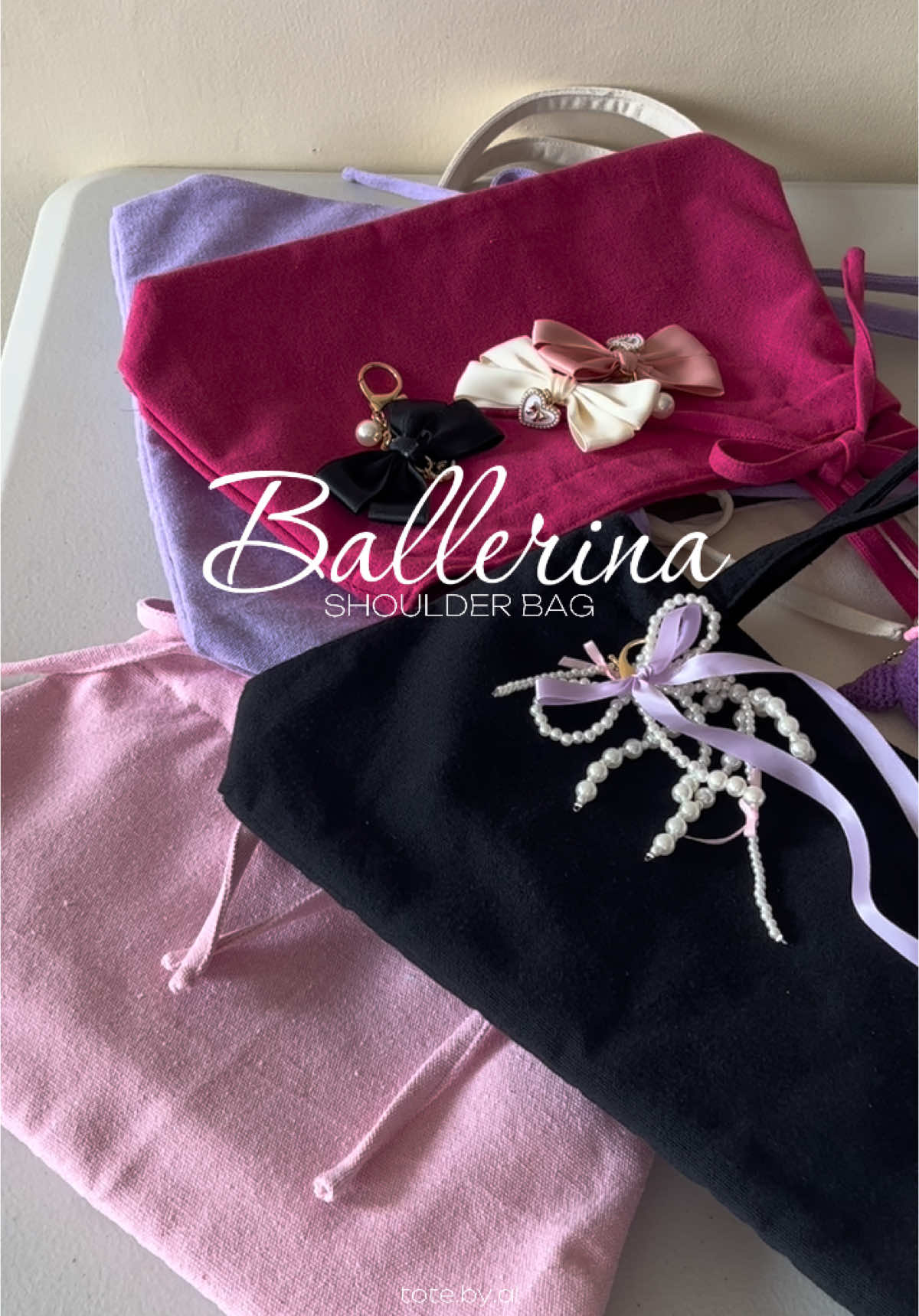 Ballerina Bag 🎀 #ballerina #ribbon #ballerinabag #ribbonbag #bagcharm #ribboncharm #bow #bowbag #bowcharms #keychain #anikanik #anikanikgirlie #cutecharm #tiktokviral #fyp #totebyal 