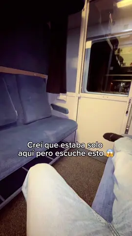 De esas veces que piensas que estas solo pero sientes que hay algo 😱