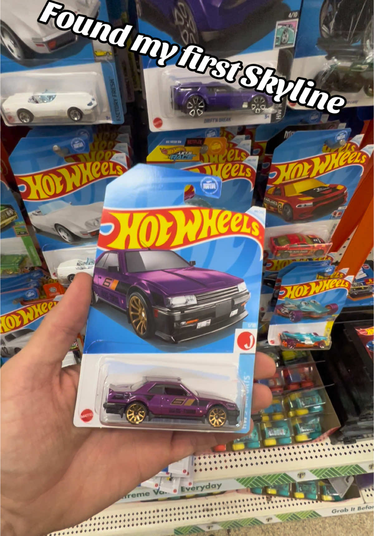 Hot Wheel hunting on lunch break #hotwheels #hotwheelscollector #hotwheelhunting #hotwheelscollections #diecast 