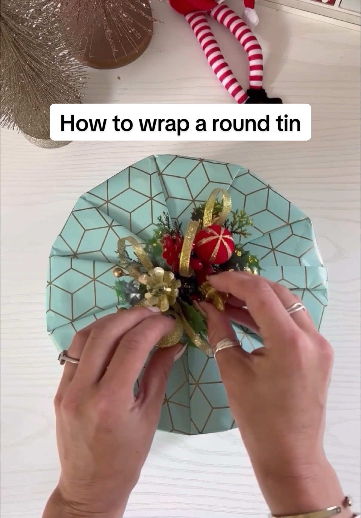 I hope it helps xx #giftwrap #wrapping #christmastiktok 