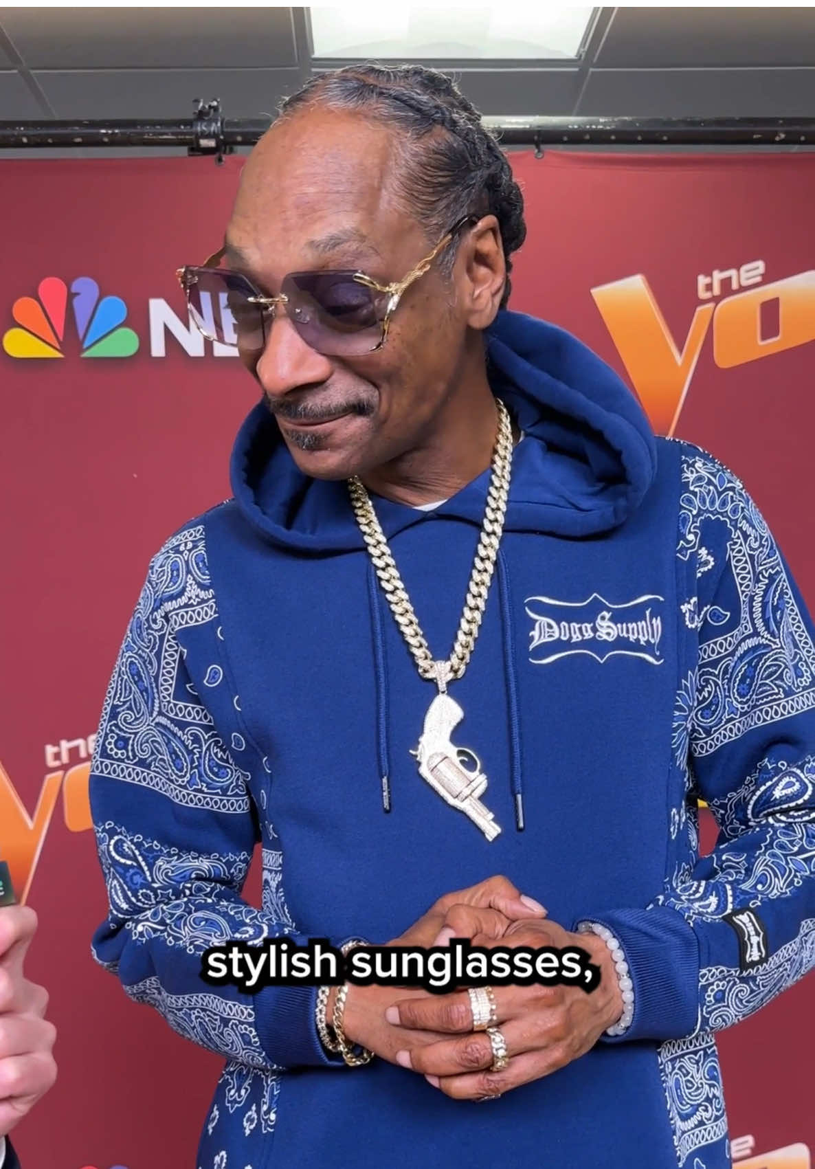 Snoop’s accessory game is unmatched 🔥 @Snoop Dogg @NBC's The Voice #TheVoice #nbcpage #SnoopDogg