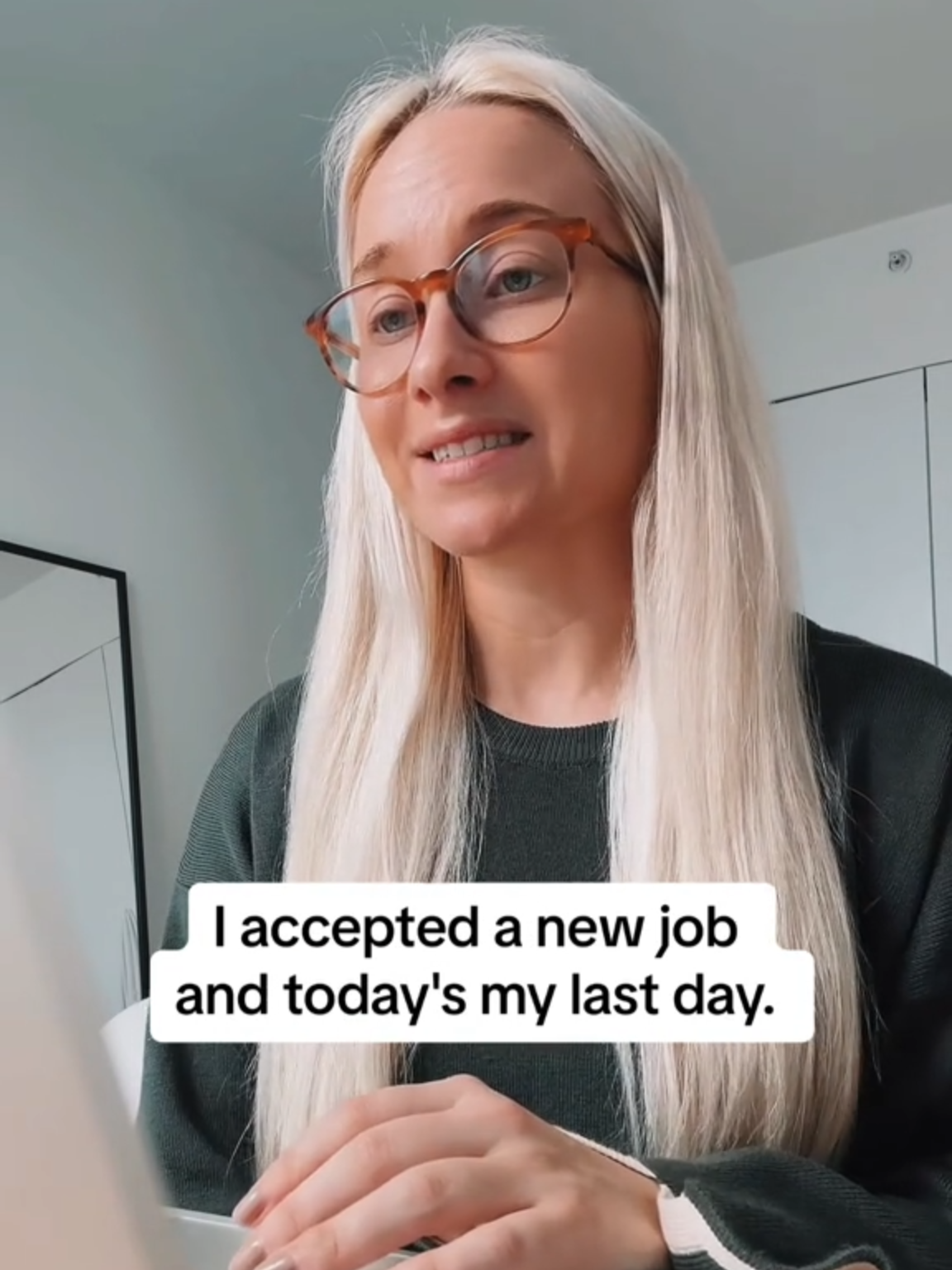 In the US, most employment is “at will” so you can leave a job at anytime for any reason. 🪙 On the flip side, employers can also fire you or lay you off same day. ⚖️ While there are pros and cons to our system, it’s important to point out a huge double standard: the two weeks notice. #twoweeksnotice #resigning #quityourjob #careeradvice #careerhelp