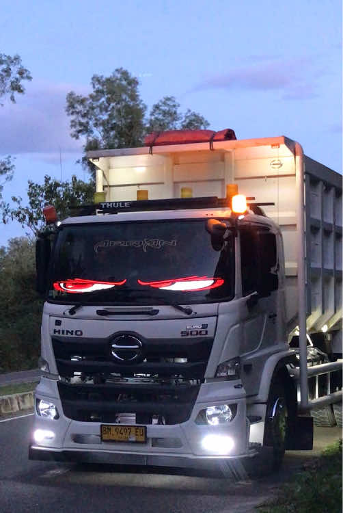 Arqan 🥵🫵🏻🔥  #hino500 #trucksumbar #euro4 #sumbartiktok #fyp #mata #trend #viral #lewatberanda #lewatfyp 