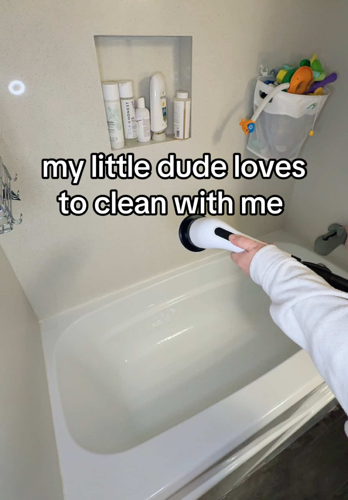 electric spin scrubber for the win, again! #CleanTok #MomsofTikTok #toddlersoftiktok #electricspinscrubber  #bathroomcleaning #creatorsearchinsights 