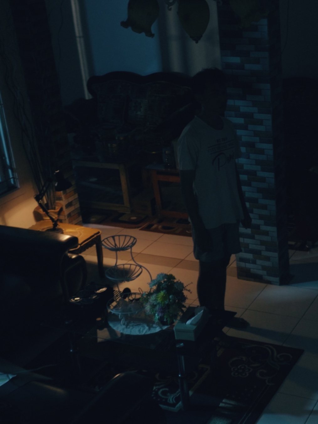 Disarankan pake earphone #cinematography #cinema #cinematicvideo #cinematic #colorgrade #film #colorgradingfilm #filmhorror #filmhororindonesia #fypシ゚ #fyp #fypp #fyppppppppppppppppppppppp 