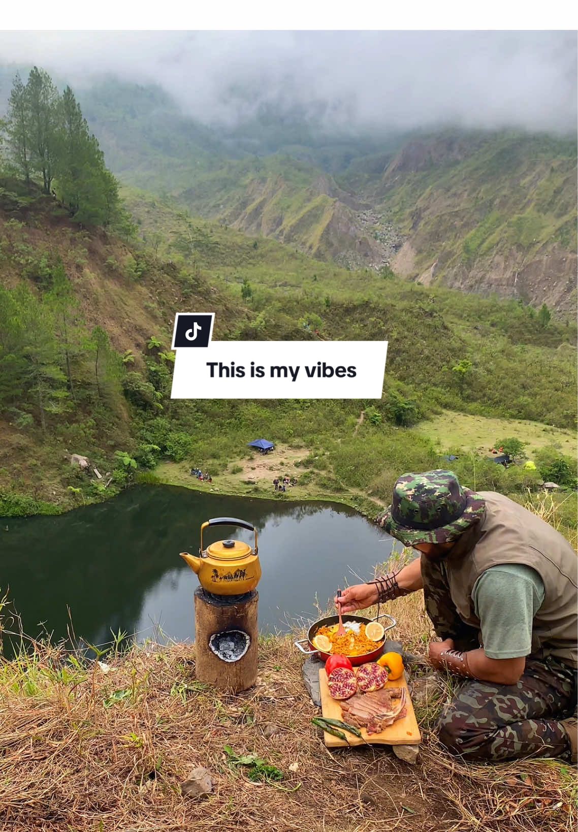 Apa yang membuatmu bahagia? What makes you happy?  #nature #life #camping #asmr #malino #campfire #mountain #indonesia 