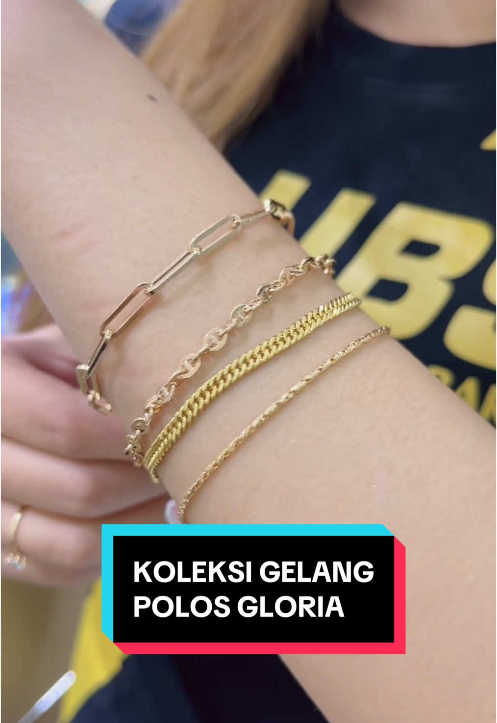 Yuk buruan di order yaa!! #fypシ゚viral #viral #tokomas #emasfashion #fypp #perhiasanemas #perhiasan #fypシ #koleksiemas #masukberanda #tokoemas #jewellery #emas8k #zxycba #4upage 