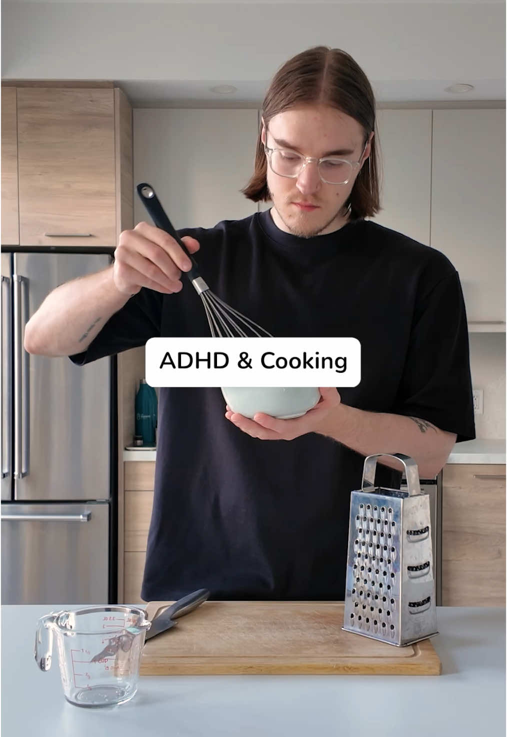 Explained ⤵️ ▫️For people with ADHD, cooking can highlight sensory sensitivities that often accompany the condition. Many ADHDers feel an intense discomfort with sticky, greasy, or wet hands, which can lead to compulsively washing their hands after almost every step in the cooking process. This sensitivity stems from the brain’s difficulty filtering out sensory input, making small irritations feel overwhelming or distracting. ▫️And while this behavior might seem similar to OCD, it’s generally not rooted in intrusive thoughts or compulsions. Instead, it’s tied to sensory regulation. ADHD brains often struggle to focus when overstimulated, and the feeling of dirty hands can become a major distraction. Washing their hands becomes a way to reset and regain focus. 🧠 If you want to learn how to manage it and start using your ADHD as a superpower, subscribe to our free newsletter with tips, tools and more. #adhd #adhdawareness #adhdproblems #adhdmemes #adhdlife #neurodivergent * This is for informational purposes only. For medical advice or diagnosis, consult a professional.