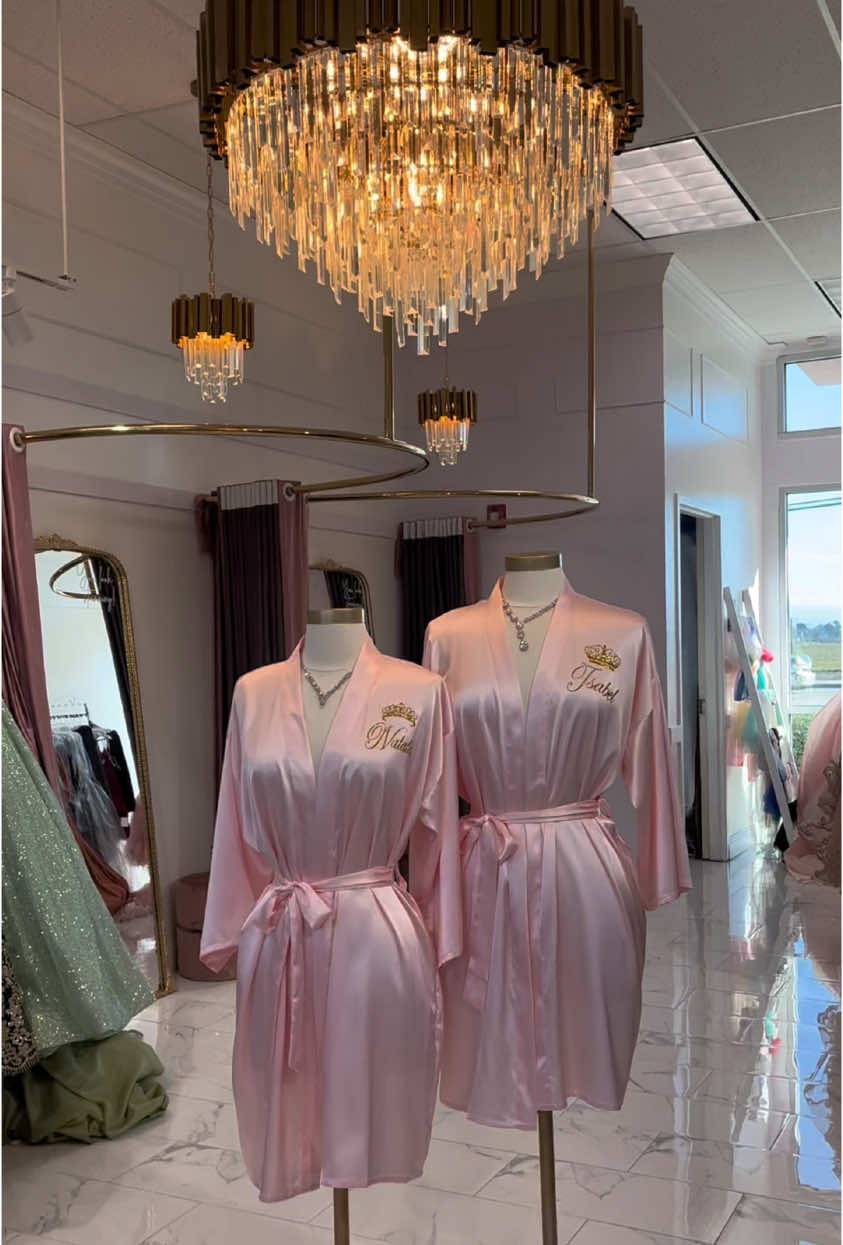 ✨Getting ready in style!✨ Introducing our custom quinceañera robes – perfect for those unforgettable getting-ready photos. 💕 Available in ANY color and for everyone: quinceañera, mom, sister, grandma, damas – you name it! In this video, our lovely customer Natalia chose a robe for herself and her mom, creating a special moment they’ll treasure forever. 💖 🛍️ Customize yours today and make your day even more magical! 💫 #QuinceañeraReady #CustomRobes #GettingReadyMoments #QuinceStyle #QuinceañeraBoutique  #QuinceañeraDress #FormalDress #Quinceañera2024 #Sweet15 #QuinceañeraCelebration #QuinceStyle #PrincessVibes #QuinceañeraMagic #DressGoals #GlamUp #QuinceInspiration #QuinceañeraReady #QuinceGoals #FiestaDeQuince #QuinceañeraDreams #QuincePlanning #BallGown #DamaDress #QuincePhotoshoot #QuinceañeraTraditions #DressReveal #QuinceañeraLook #QuinceñeraCouture #QuinceParty #LatinaQuinceañera #QuinceañeraQueen #QuinceañeraOutfit #QuinceañeraBling #RoyalQuinceañera #QuinceañeraVibes #PromDress #Prom2024 #PromFashion #PromQueen #PromNight #PromLook #PromSeason #PromGown #PromStyle #PromReady #EveningGown #GlamourGown #EveningWear #BlackTieEvent #RedCarpetReady #FormalAttire #ElegantDress #SpecialOccasionDress #formalfashion #vestidosdequinceanera #vestidos #vestidoslargos #mamadequinceañera #madrinadebautizo #madrinadequinceañera #madrinaderegalosorpresa #mamadenovia #mamadenovio #VestidoDeQuinceañera #VestidoFormal #Quinceañera2024 #Quinceañera #CelebraciónDeQuinceañera #EstiloQuinceañera #VibrasDePrincesa #MagiaDeQuinceañera #Arreglada #InspiraciónDeQuince #ListaParaLaQuinceañera #FiestaDeQuince #SueñosDeQuinceañera  #VestidoDeGala #VestidoDeDama #FotosDeQuinceañera #TradicionesDeQuinceañera #RevelaciónDeVestido #LookDeQuinceañera #ModaDeQuinceañera #FiestaDeQuince #QuinceañeraLatina #ReinaDeQuinceañera #ConjuntoDeQuinceañera #BrilloDeQuinceañera #QuinceañeraReal #VibrasDeQuinceañera #VestidoDeProm #Prom2024 #ModaDeProm #ReinaDeProm #NocheDeProm #LookDeProm #TemporadaDeProm #VestidoDeProm #EstiloDeProm #ListaParaProm #VestidoDeNoche #VestidoGlamuroso #RopaDeNoche #EventoDeEtiquetaNegra #ListaParaLaAlfombraRoja #AtuendoFormal #VestidoElegante #VestidoParaOcasiónEspecial #ModaFormal #vestidosdequinceañera #vestidos #vestidoslargos #mamadequinceañera #madrinadebautizo #madrinadequinceañera #madrinaderegalosorpresa #mamadenovia #mamadenovio #salinasca #kingcitycalifornia #castrovilleca #gilroycalifornia #watsonvillecalifornia #watsonville831 #831 #montereycalifornia #gonzalesca #chularcalifornia #prundalecalifornia #hollistercalifornia #seasideca #marinaca #SalinasCA #sanjoseca #morganhillca #Monterey #SantaCruz #SantaBarbara #SanLuisObispo #CarmelByTheSea #PacificGrove #Seaside #Watsonville #Gilroy #Hollister #Aptos #Capitola #PismoBeach #PasoRobles #Atascadero #MorroBay #ArroyoGrande #GroverBeach #Lompoc #Goleta #Carpinteria #Solvang #Buellton #KingCity #Soledad #Gonzales #Greenfield 