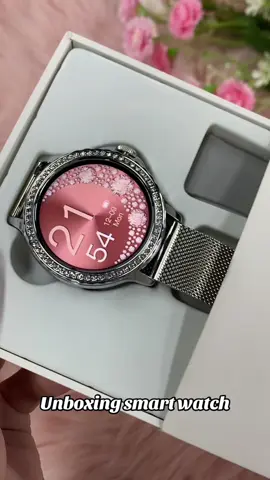 Love it so much#tiktokmademebuyit#dealdrops#spotlight#smartwatch#prettywatch#diamondwatch#watch