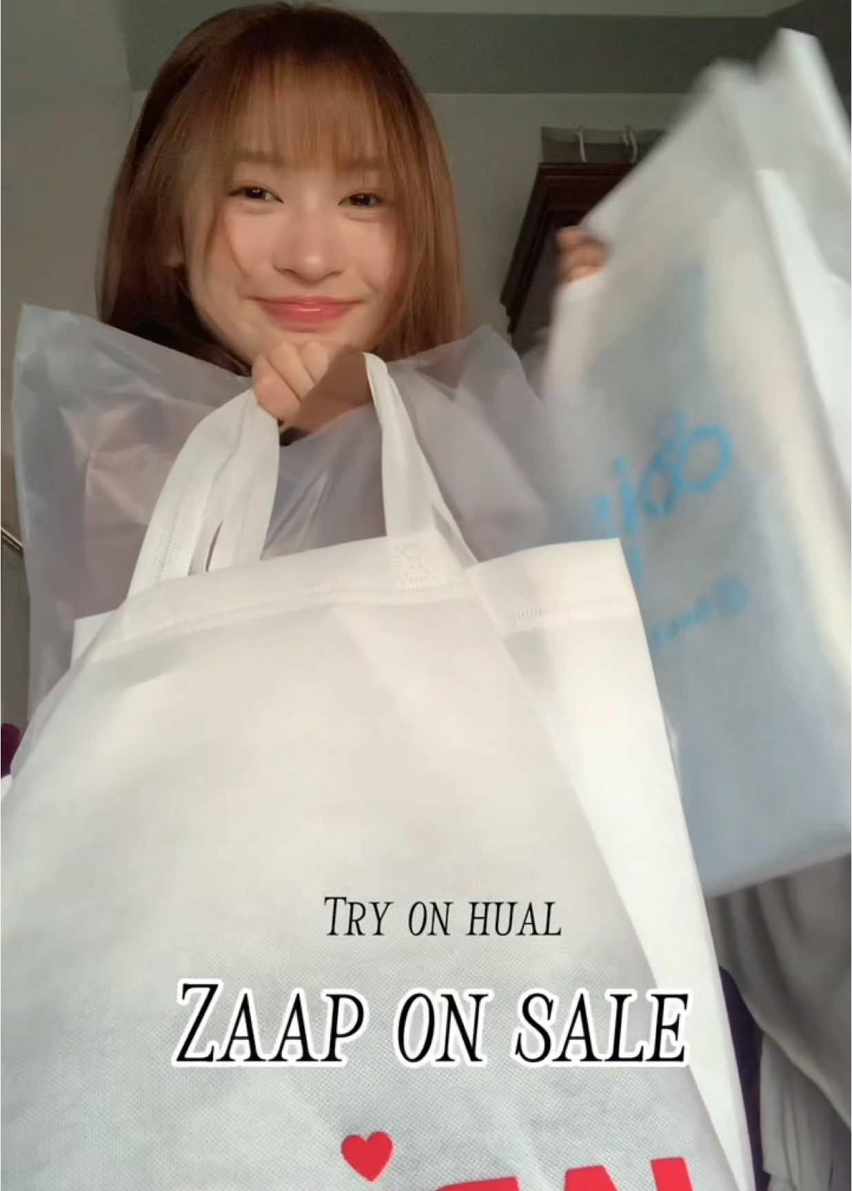 Try on hual @ZAAP ON SALE #zaaponsale @beb.club @JARINYA. จริญญา @sistersfabric @เอซี่เอซี่ 