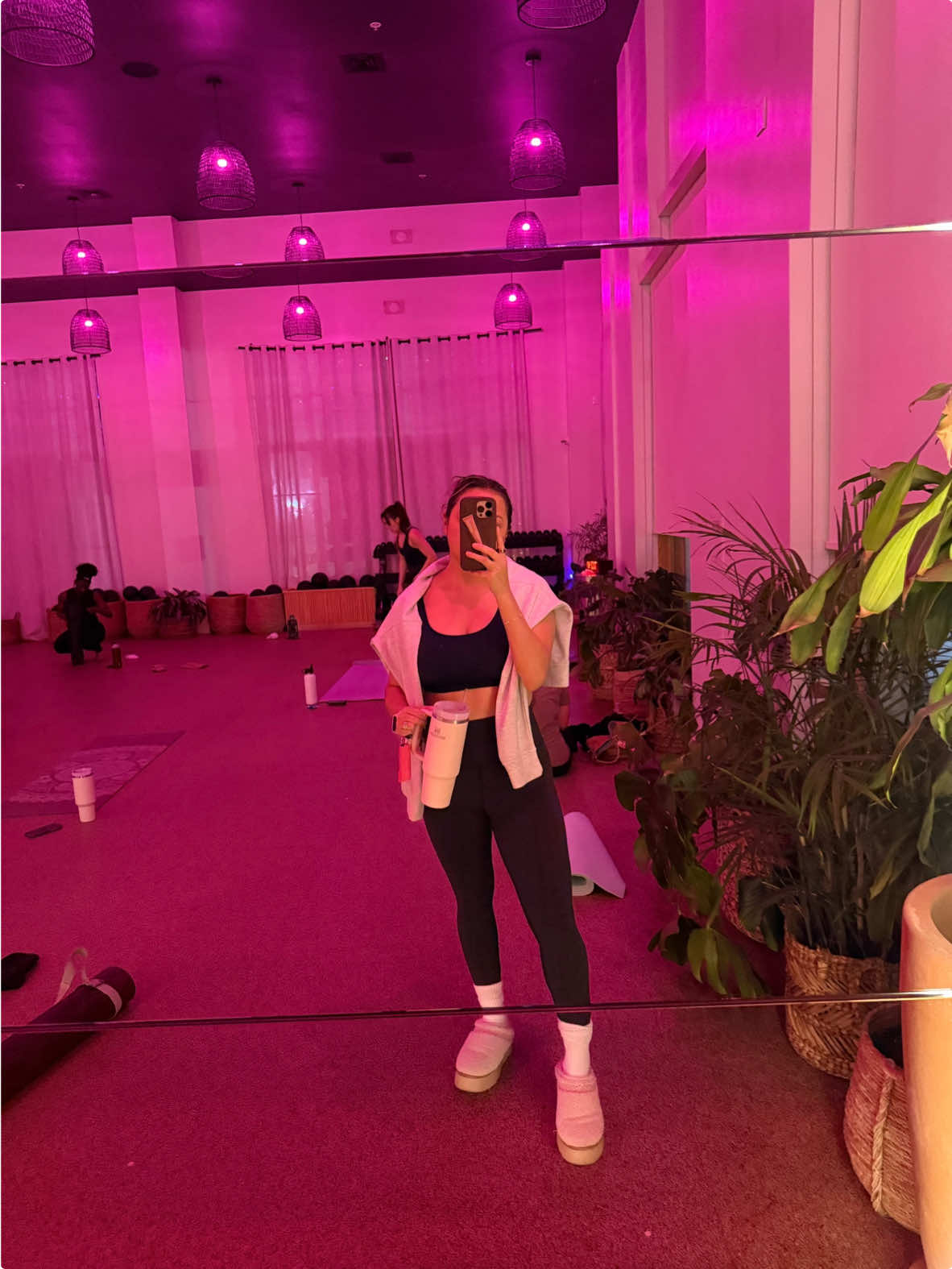 tuesday Pilates 🎀🕯️🤸🏼‍♀️🫶🏻 #pilates #vibes #Vlog #capcut #dallas 