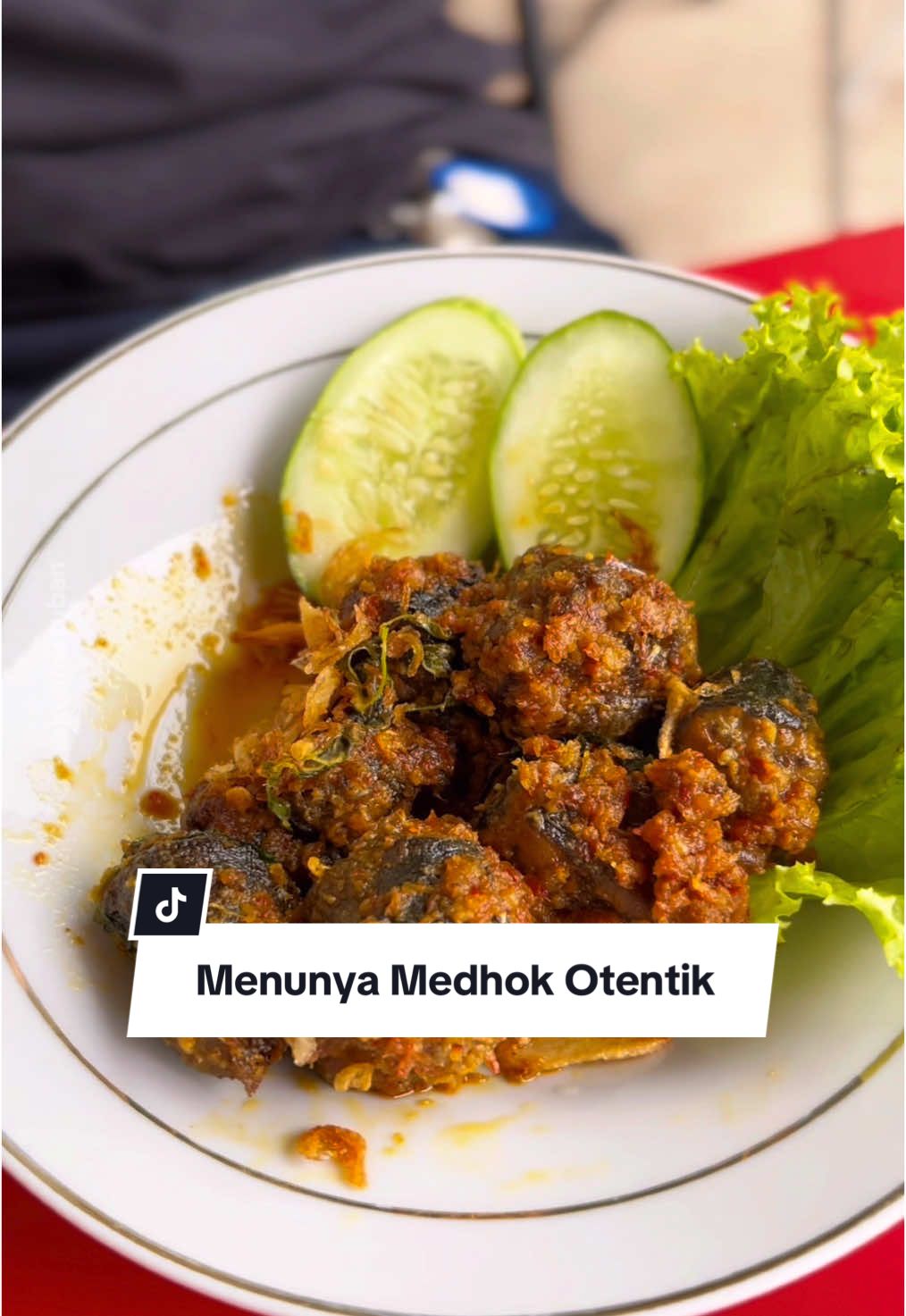 Ada rekomendasi tempat hidden gem yang menunya masakan-masakan legendaris jawa timuran. Namanya @Pawon Mbok Eling yang baru aja re-opening. Semua menunya medhok, otentik, dan sesuai sama lidah orang Tuban deh. Bisa pesen dengan delivery order jugaaa! 📍Jl. Melon 2A, Perbon, Tuban (GMaps ada) #kulinertuban #tuban #tubanjatim #masakanjawatimur #kare #belut