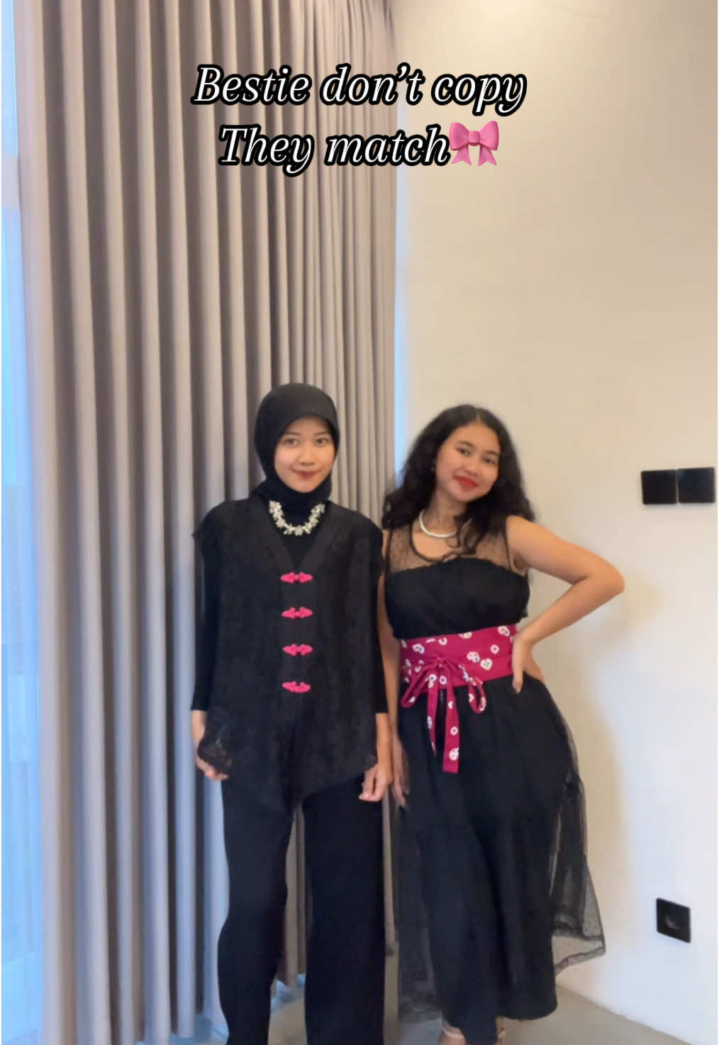 Match with bestie✨ #berkainbersama #beraniberkain #berkainbersamavikana #dresswell #outfitideas #blackoutfit #bestie #outfitcheck 