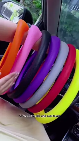 A variety of colors can be selected.#SteeringWheelCover #CarAccessories #TikTokAuto #CarStyling #SiliconeProducts #CarCare #TikTokShop #OnlineFriday #CarInterior#trending#foryoupage#fyp#asmr#tiktokmademebuyit