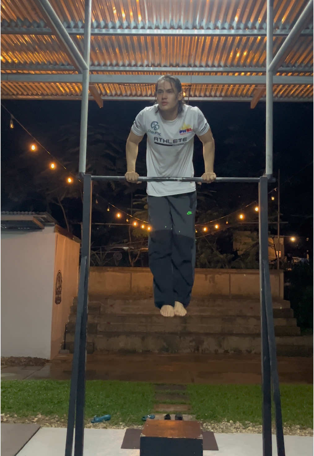 Warm up routine 4 muscle ups  8 pull ups 1 muscle up 15 bardips #calisthenicsworkout #training #calisthenics #muscleup #fyp #fypシ゚ 