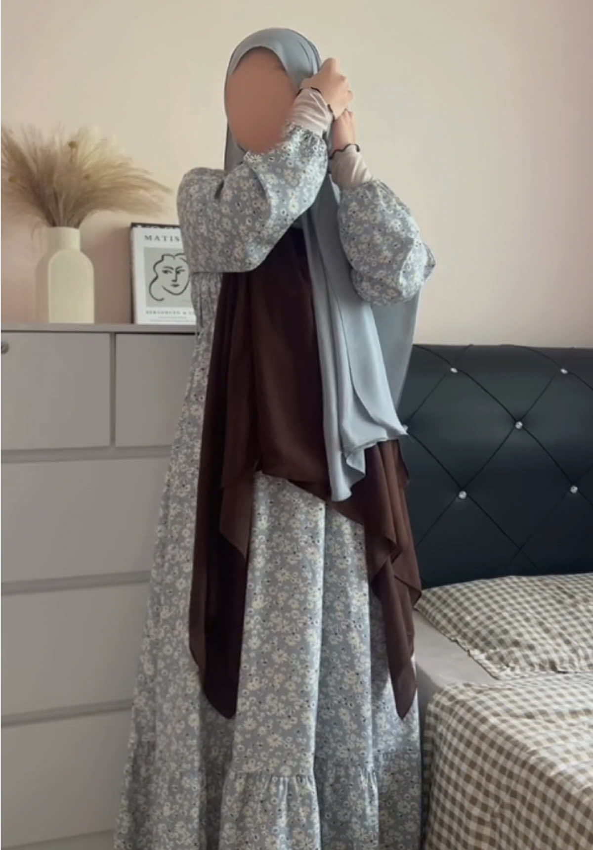 FULL OUTFIT SINI @faس ☁️ <<#fyp #shouldbeme #xyzbca #hijrah #hijrahyuk #istiqomah #xyzbcafyp #dress #shawltutorial #shawltutorialmalaysia #shawllabuh #shawllabuhdepanbelakang #tutorial #outfitideas #outfitinspo 