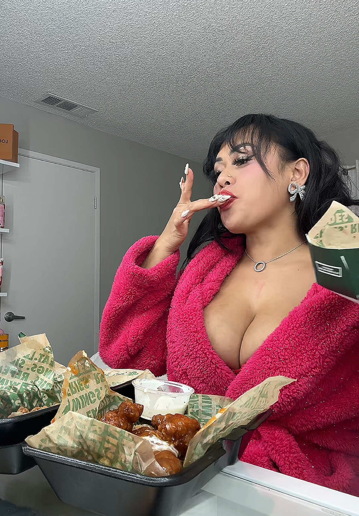 @Wingstop #wingstop #yummy #fy #foryourpage #FoodTok #foodies #fypシ #fypシ゚viral #lasvegasfood #lasvegasnv #bonappetit #trending #viral_video #fypシ゚viral #fypage #likers #Single #singlelife #vegasbaby #viewer #views #Fyp #fingerlickengood #yummy #yum 