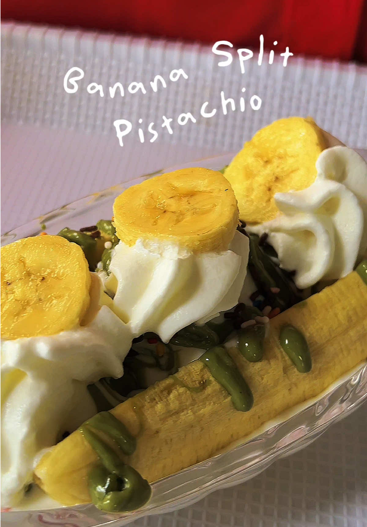 Wah, menariknya dessert Banana Split Pistachio dekat Ombak Pantai Restaurant ni korang 🫣❤️ #ombakpantairestaurant #ombakpantai #ombakpantaigroup #makangsapaseeh #fyp #fypシ゚viral #pantaipenarik #สปีดสโลว์ #foryoupage #capcut #pov #masukberanda 