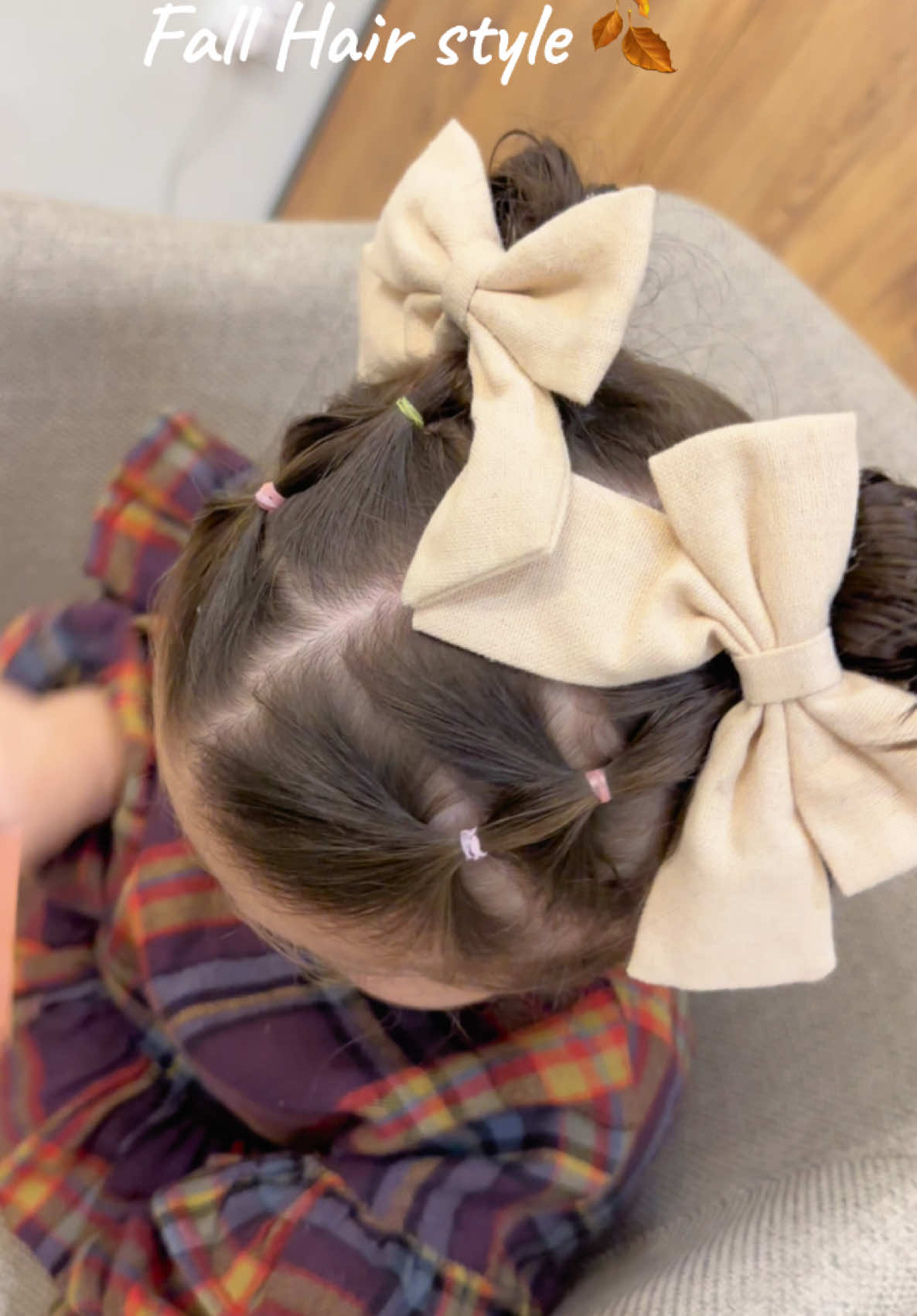 Fall Hair style 🍂🍁 #fallhair #todllerhair #toddlersoftiktok #toddlerstyle #todllerslife #babytiktok #babystyle #babydress #babystyle #bow #babyhair #zanesmama #babyhairstyle #holidayhair #girlshairstyle #hairinspo #hairideas #hairtiktok #haircare 