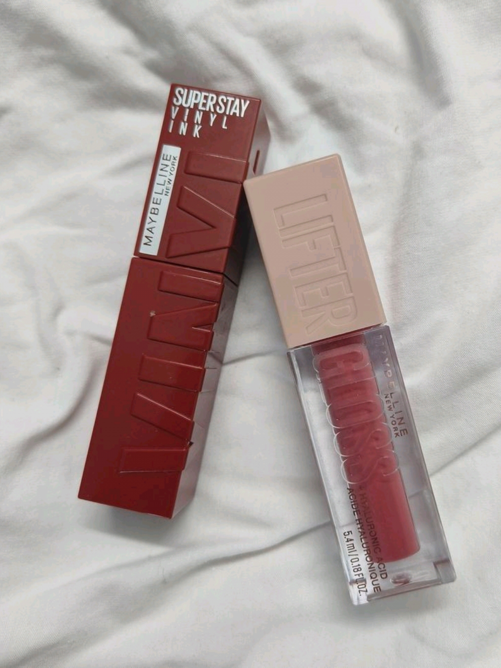 A must have maybelline lifter gloss 💋 #maybelline #lipstick #lipgloss #liptint #fyp #foryou #foryoupage #foryoupageofficial #contentcreator 