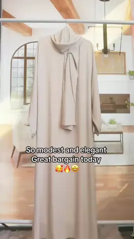 So comfy and modest fashion,great bargain today!!!🥰🔥🤩#abaya #muslimclothing #abayagirls #hijab #muslimstyle #OOTD #comfywear #dealdrops #modestfashion #spotlightfinds #merrychristmas #tiktokshopholidayhaul #kaftan #december #tiktokmademebuyit 
