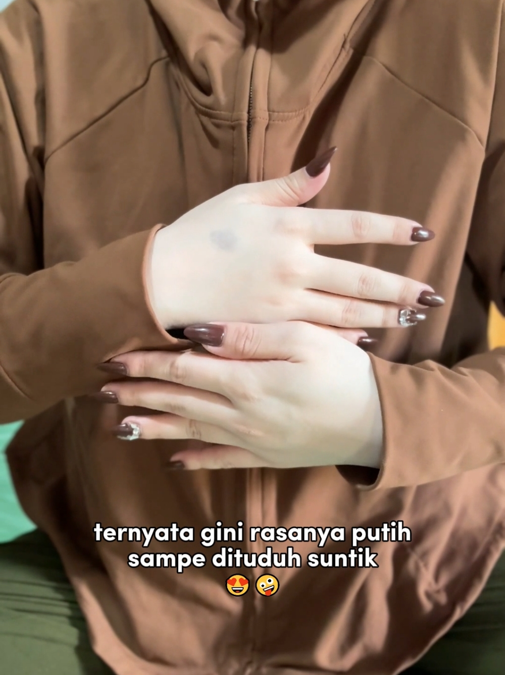 padahal cuma pake lotion🤪 #reviewjujur #kulitputih #lotionviral #lotionpencerahkulit #lotionwhitening #rekomendasibodycare #rekomendasilotion #tipsglowup #bodycare #bodylotion #beautyofangel 