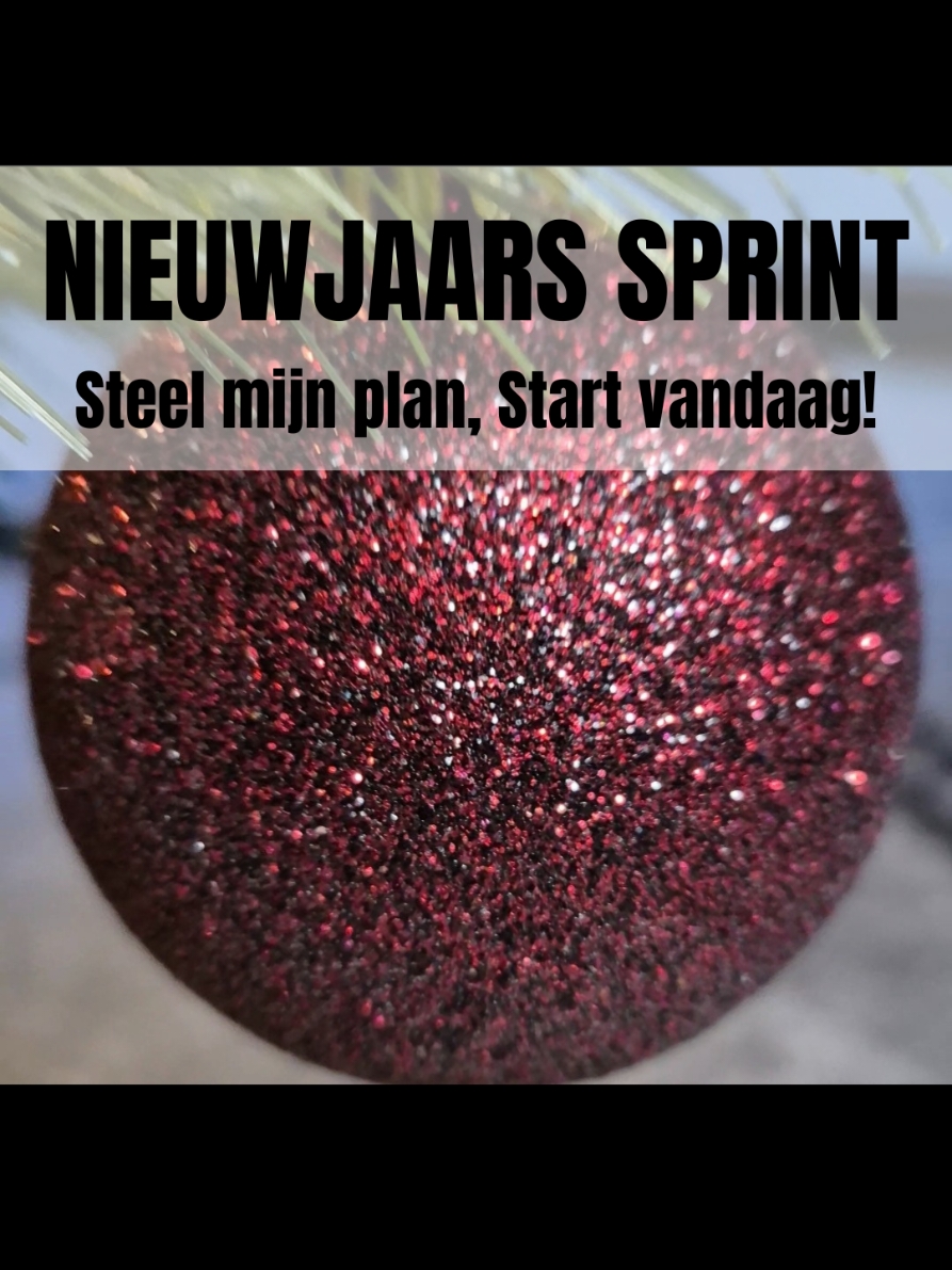 💥 Nieuwjaars Sprint 2024 💥 December is dé maand waarin velen afhaken, maar niet jij! In deze sprint gaan we samen aan de slag om sterker en gezonder het nieuwe jaar in te gaan. 🎯 Wat is jouw doel voor het nieuwe jaar begint? Doe mee en ontdek: ✅ Hoe je tijdens de feestdagen op koers blijft ✅ Tips voor slimme keuzes zonder op smaak in te leveren ✅ De kracht van een sterke community die jou motiveert Dit is jouw kans om de feestdagen anders aan te pakken en te starten in januari met een voorsprong. 🚀 👉 Volg mee en laat zien dat je het kunt! Samen maken we van december een succes! #NewYearNewMe #HolidayHustle #FitForTheHolidays #SprintTo2025 #NoExcusesDecember #WinterWellness #HolidayFitnessChallenge #NewYearGoals #StayOnTrack #StrongerBy2025 