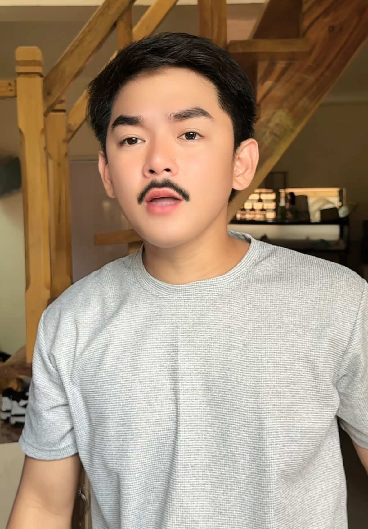 limang peso lng yung binigy sa ninonh ni scarlet🤣😂#funnyvidvideos #funnyvideotiktok 