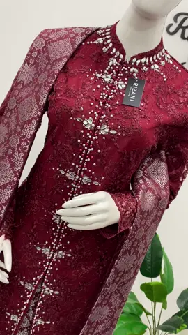 New kebaya diana Bahan tille payet Bahan tebal + furing hyget Busui friendly Ready M,L,XL,XXL Ready warna burgundy,mocca,maroon,baby blue,denim. Cara order klik link bio aja atau bisa juga keranjang tiktok di profile kita ya 😘😍 #kebayamodern #kebayapesta #kebayajumbo #kebayaibubesan #kebayabusui #kebayaviral #kebayaibupengantin #