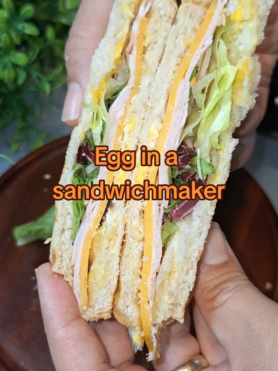 How I didn't think about this before!👌👌 #egg #sandwich #EasyRecipe 