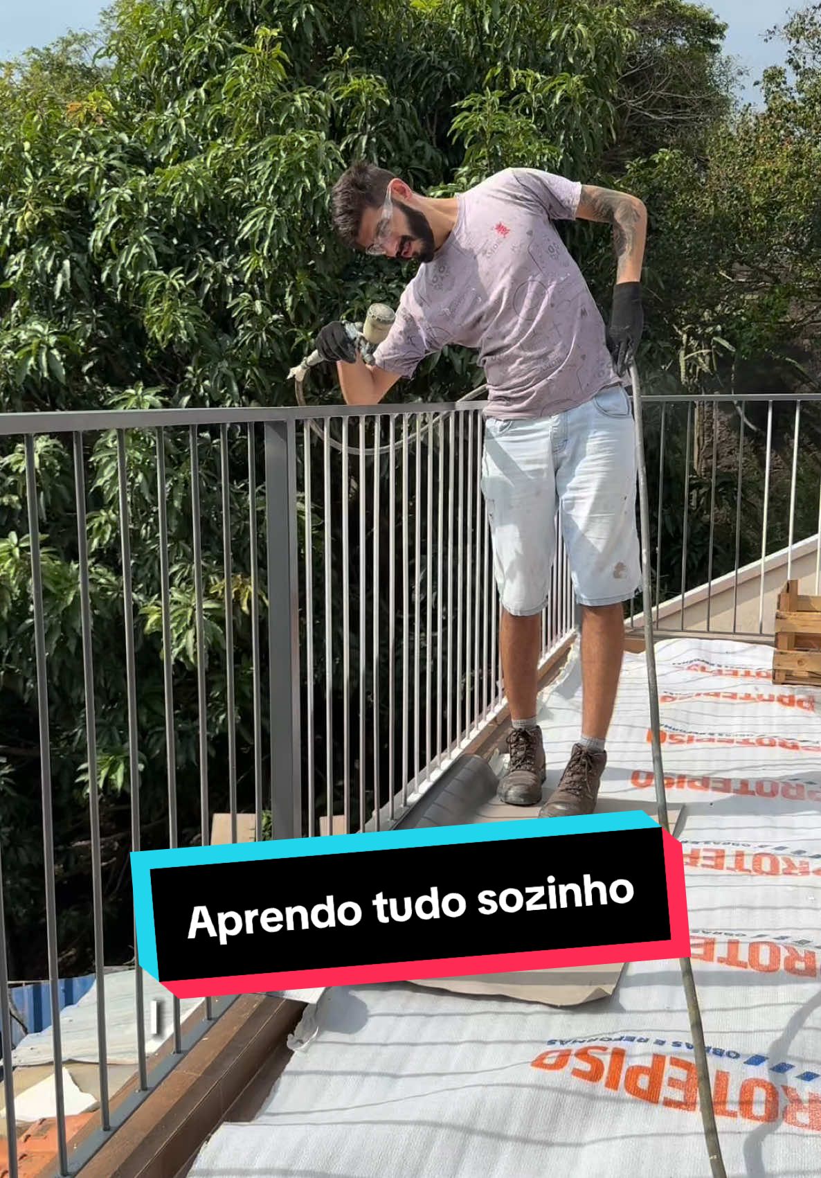 E nem é meme 😂😂😂 #odiariodaminhaobra #meme #viral #obra #reforma