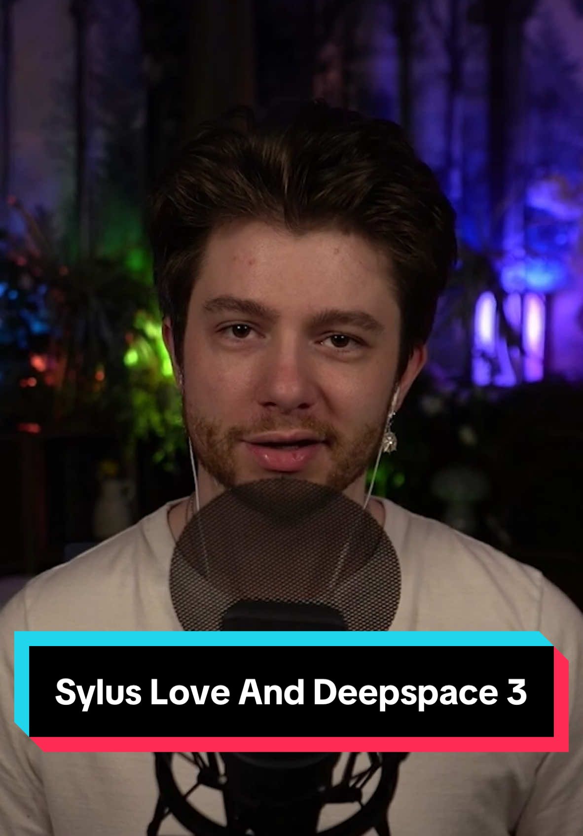 Again not the actual VA! Was wondering if y’all wanted me to try any lines with my voice rather than the impression? #loveanddeepspace #Sylus #sylusloveanddeepspace 