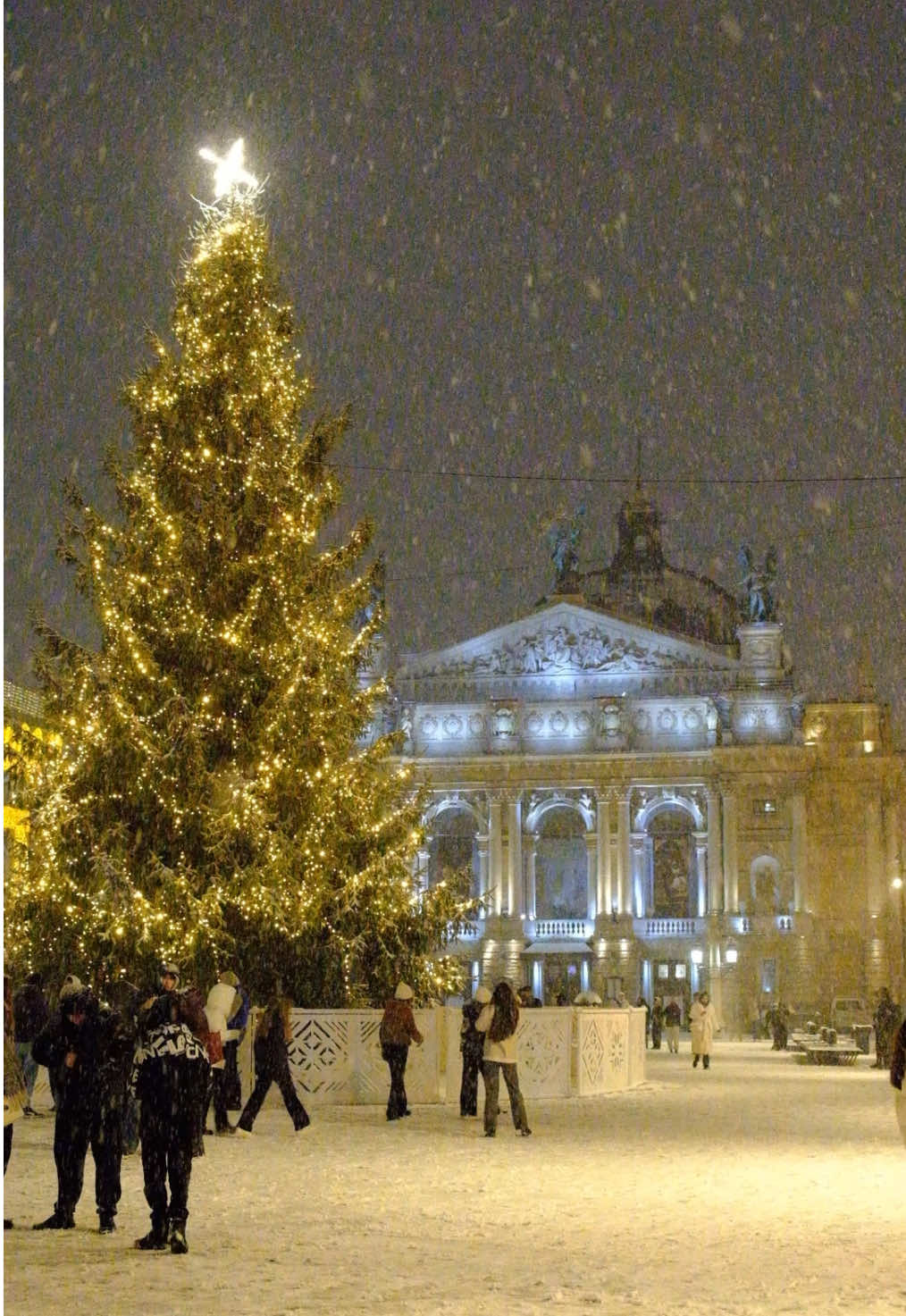 ❄️ Winter Wonderland in Lviv, Ukraine 🇺🇦 