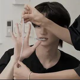 #SHINYU II A leader definitely needs to have big hands #TWS #투어스 #247withus #foryou #kpopfyp #fypage 