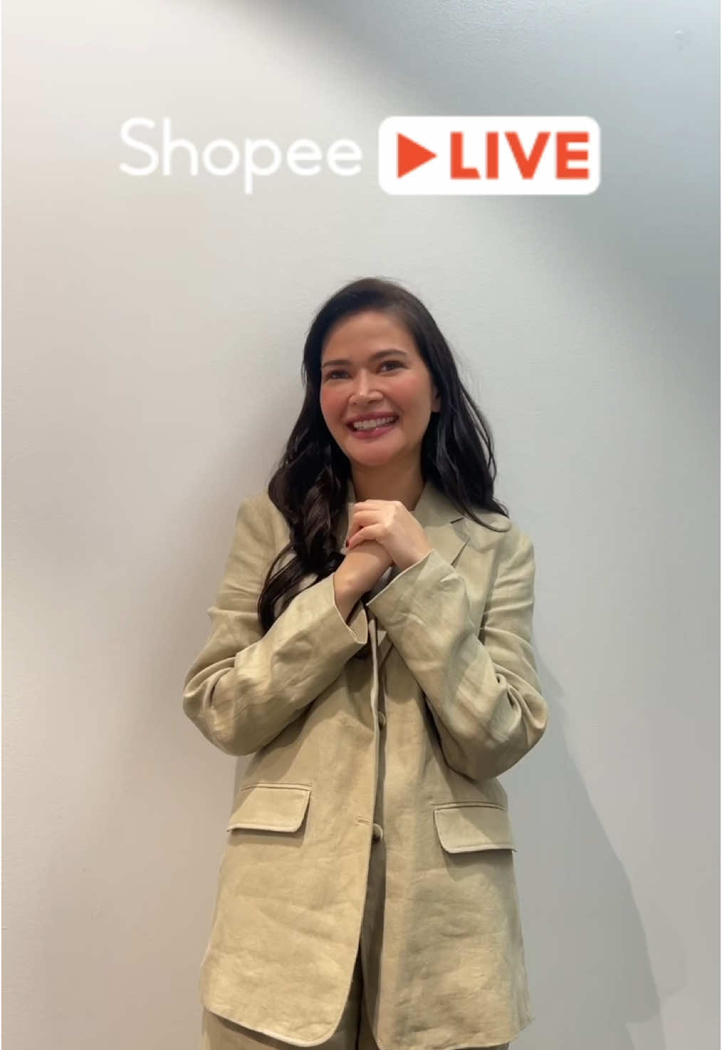 Samahan na si Ms. Bela Padilla sa #ShopeeLivePH!  Sali na sa games at sabay-sabay tayong mag-checkout ngayong #Shopee1212MegaPamaskoSale🧡 WATCH NOW: https://s.shopee.ph/703bsl8ytO #ShopeePH