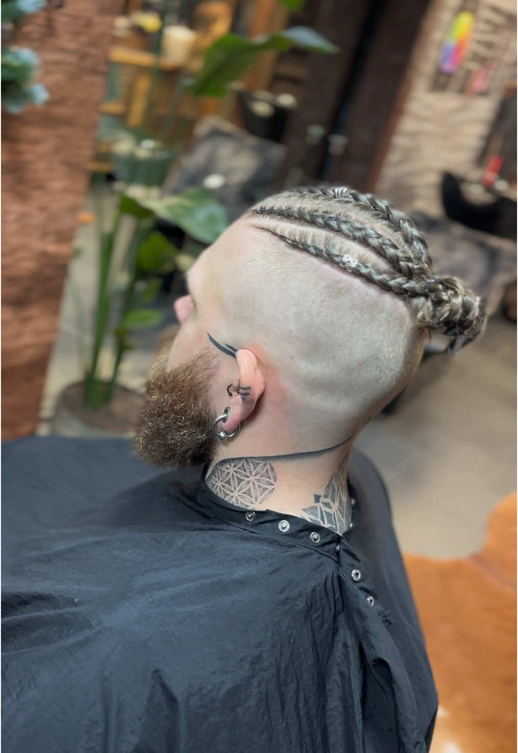 Hail Odin 🔥 🪓  #leeuwarden #foryou #valhallahairsalon #valhalla #cornrows #dutchbraids #vikinghair #vikinghairstyle #ragnar #ragnarlothbrok #viking #braids #vikingbraids #uthredofbebbanburg #thelastkingdom 