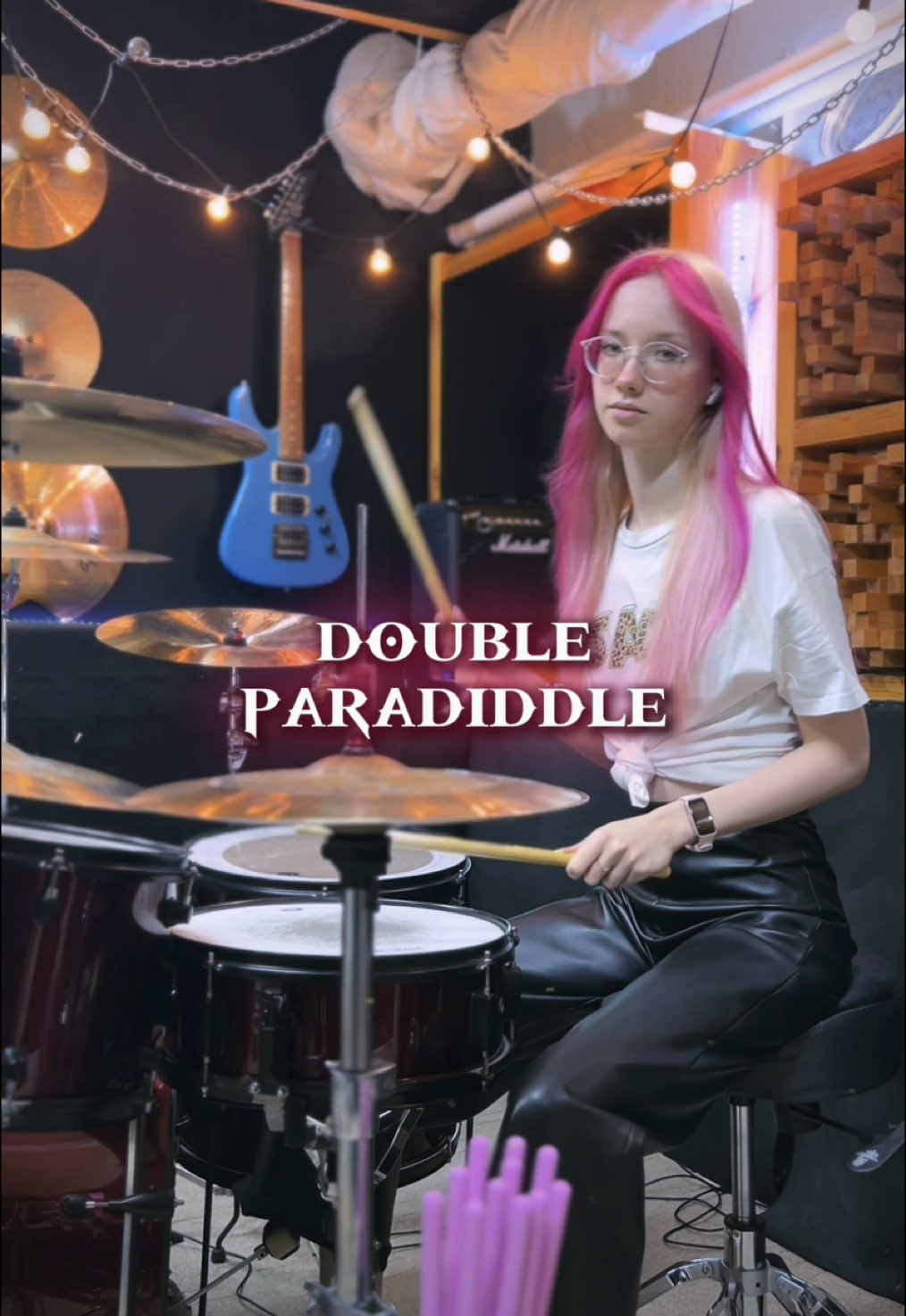 double paradiddle | RLRLRR LRLRLL don’t get hung up on drum fills that have already been invented on the internet, take the basis for building them and come up with your own! it’ll be much more useful 🙌🏻 #drummer #барабаны #drumuniversity #drumming #drumvideo #барабанщица #drumgirl #femaledrummer #drumfill #ударные #барабаныуроки #drumlesson #drums #drumrudiments #paradiddle #drumchops 