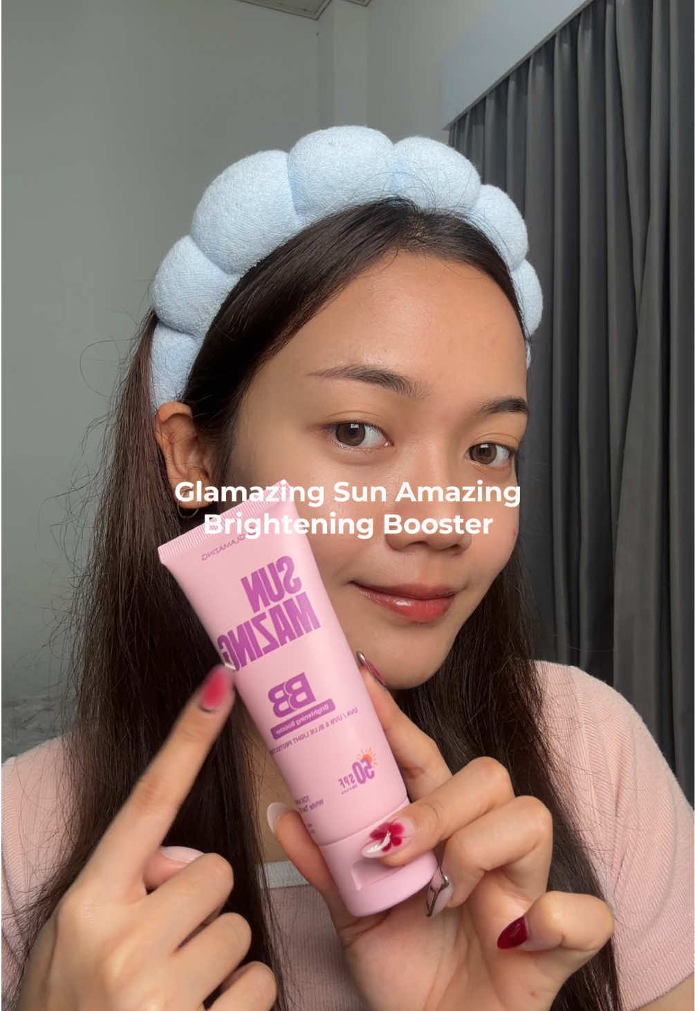 sunscreen @Glamazing Indonesia punya ok banget dipake untuk ke sekolah, ada efek tone up tapi ga bikin kulit abu” #skincarelokalrasakorea 