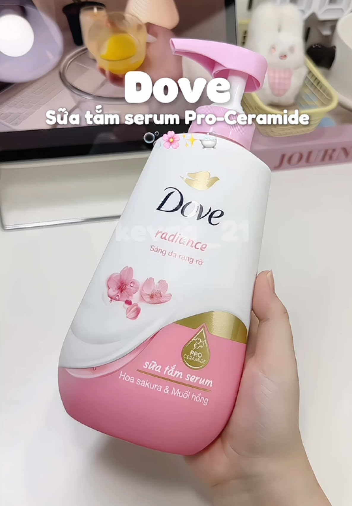 Sữa tắm Dove mới này thơm lắm mí bà 🍧🫧✨🌸 #Dove #SuaTamSerum #DocNhatSerum #DepNhatDaMinh #SerumProCeramide #HợpTáccùngUnilever #viralvideo #foryou 