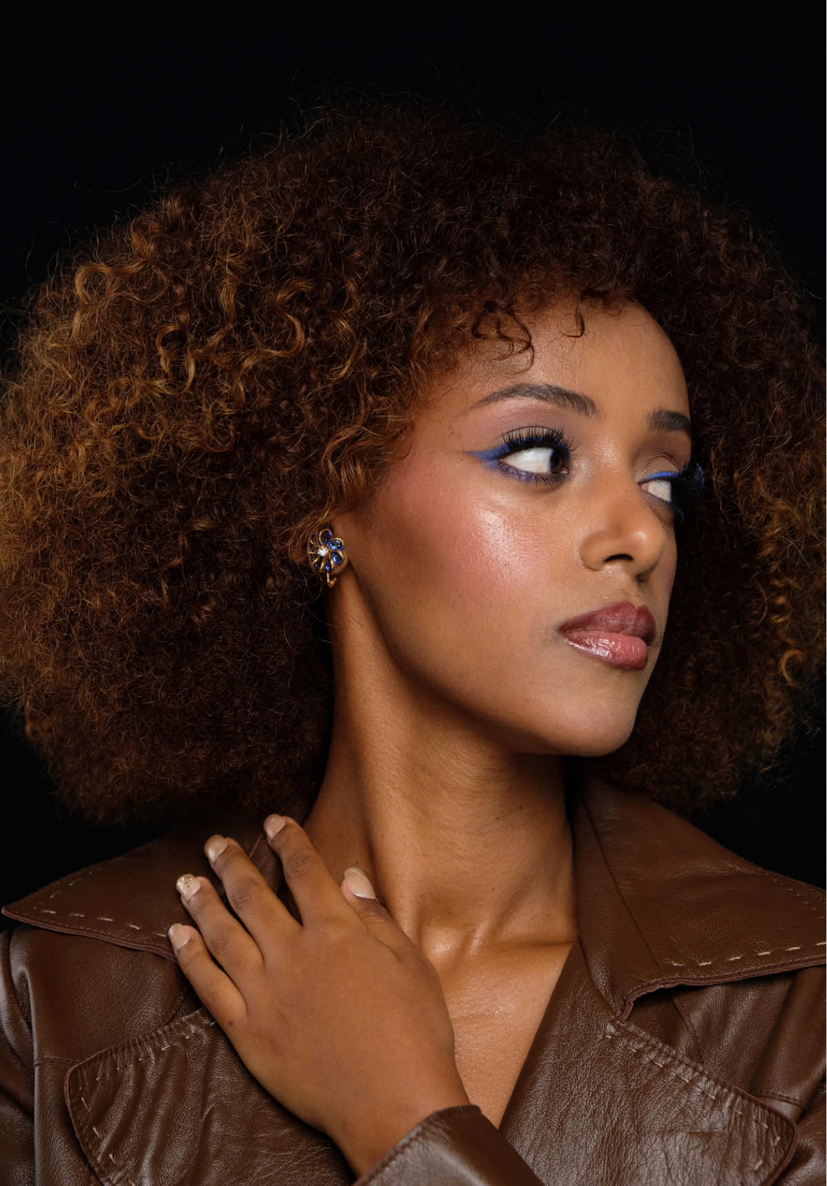 Check out this smooth-skin transformation on our gorgeous Ethiopian beauty @Beza Yohannes! Perfect prep, flawless coverage, and the right pop of color = skin goals unlocked! Products used: Charlotte Tilbury Hollywood Flawless Filter (hydration + glow = YES) @charlottetilbury  Dior Forever Skin Glow Foundation (that airbrushed finish!) @diorbeauty  Makeup by Mario Soft Pop Plumping Blush Veil (blush that hits just right) @makeupbymario  #makeupartist #makeupartistbangkok #bangkokmakeupartist #beautiful #thailandmakeupartist #makeupartistthailand #bridalmakeupartist #glossylip #natalielorencemakeup #makeup #makeupartist #makeuplover #makeuptutorial #mua #makeuptutorials #makeupinspo #makeupinbangkok #makeuplooks #makeupaddict #makeuptransformation #makeupartistworldwide #makeupartistsworldwide #makeuplook #makeupbyme #makeupobsessed #ช่างแต่งหน้ากรุงเทพ #กรุงเทพช่างแต่งหน้า #แต่งหน้าเจ้าสาว #ช่างแต่งหน้าเจ้าสาว #แต่งหน้างานแต่งงาน 