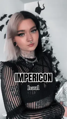 Vous pensez que c’est une tenue adaptée pour les fêtes ? 🎄 @Impericon  #impericon #haul #gifted #altgirl 