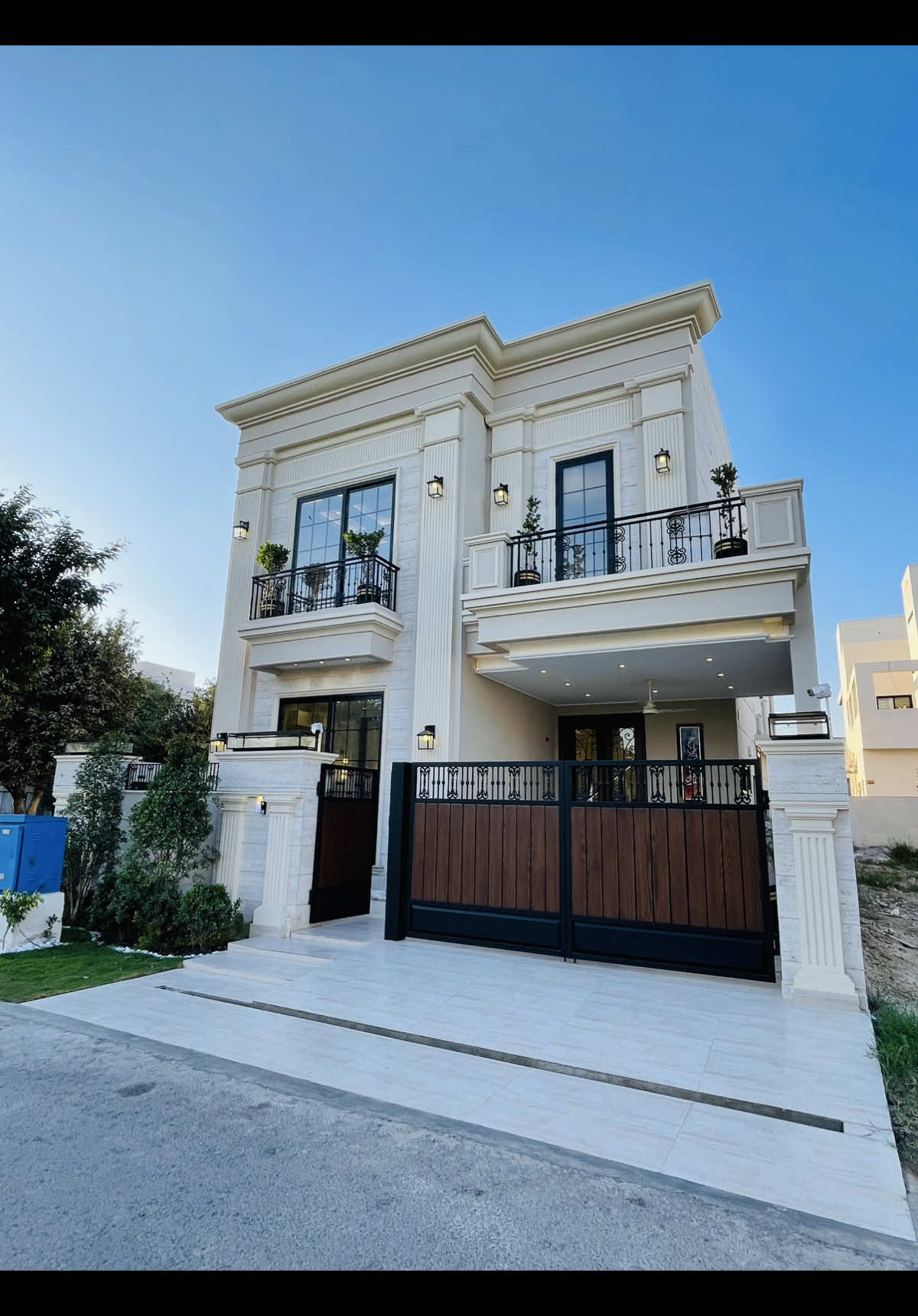 8 Marla Top Off The Line Designer House 🏡 in DHA Lahore #propertyprotect #houseforsale 