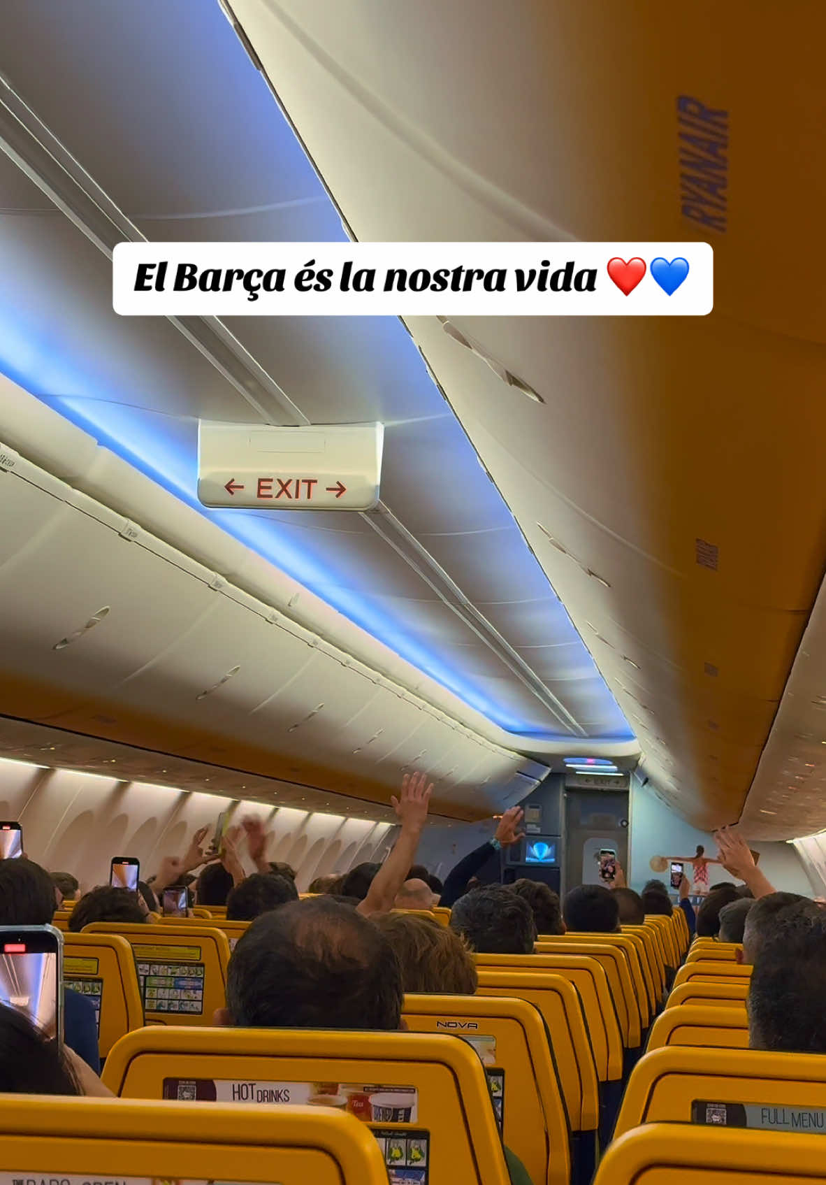 El Barça és la nostra vida ❤️💙 #barça #fcbarcelona #dortmund #championsleague #cologne #koln #footballtiktok #trip #airplane #fyp 