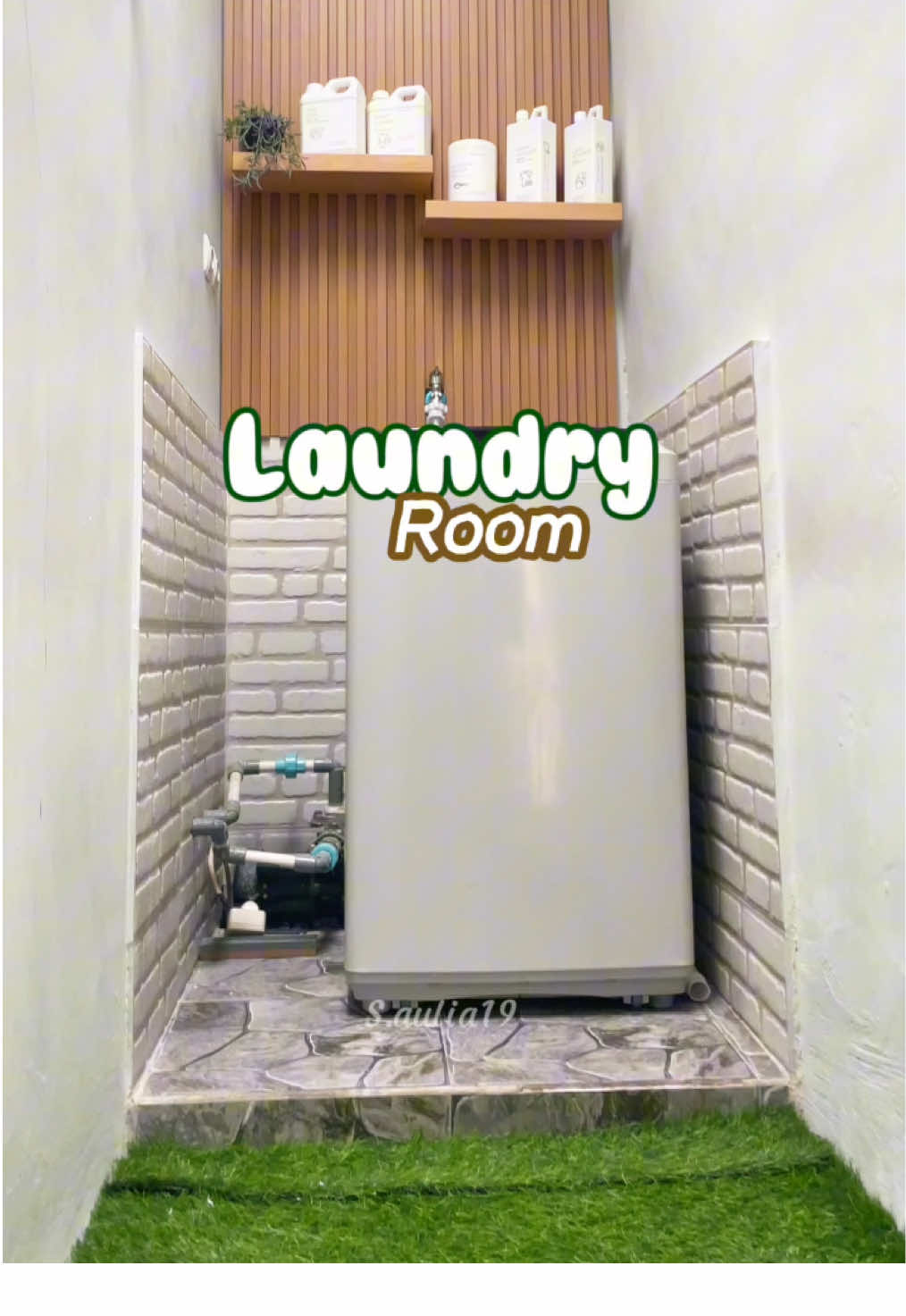 Untuk detail ukuran rumput sintetis yang ada di “Laundryroom” sudah aku spill di video ya🥰🛒 