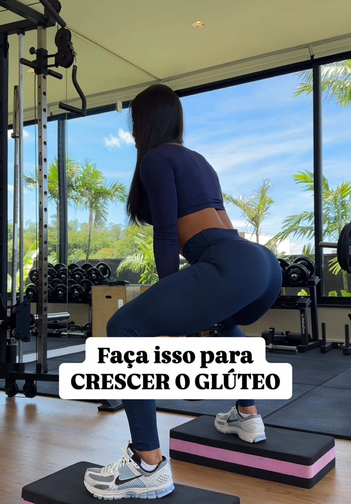 O SEU GLÚTEO NUNCA MAIS SERÁ O MESMO DEPOIS DESSA SÉRIE 🤭🔥 HOJE TEREMOS AULA DE BUMBUM + ABERTURA DE VAGAS TAY TRAINING na nossa última aula do Desafio Acelera Resultados, ás 19:07 Ao Vivo. 